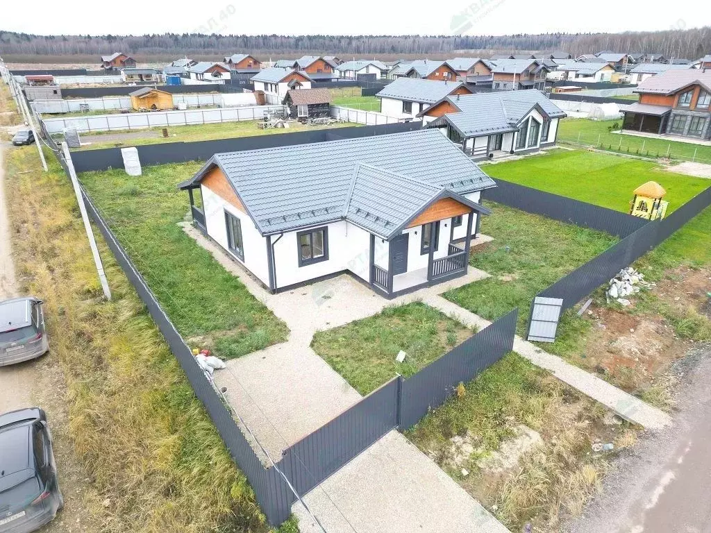 Дом в Калужская область, Жуковский муниципальный округ, Чубарово ... - Фото 2