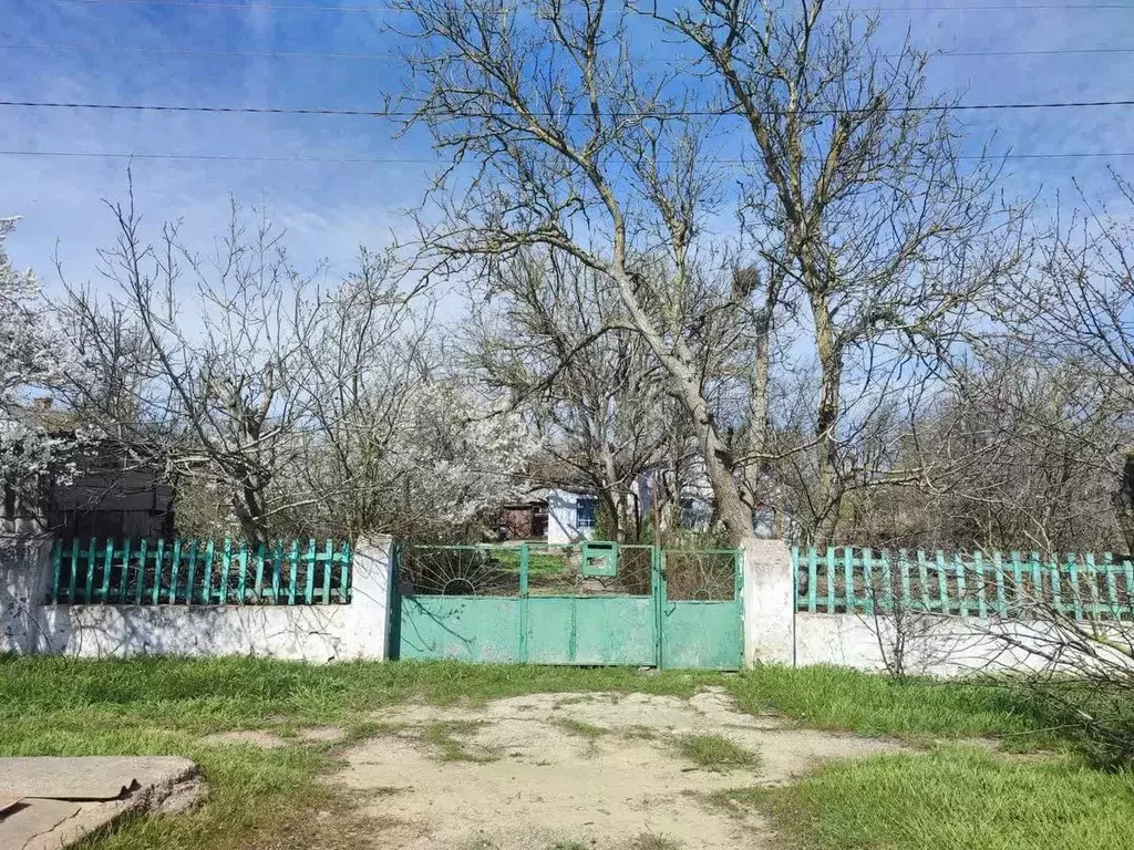 Дом в Крым, Сакский район, с. Добрушино ул. Урожайная (66 м) - Фото 1