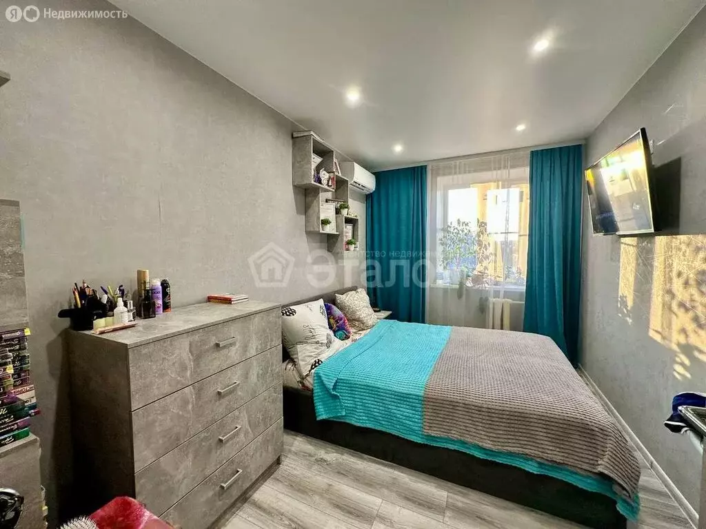 3-комнатная квартира: Волгоград, улица Ткачёва, 5 (56.5 м) - Фото 1