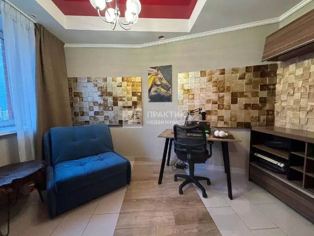 Продается 4-комнатная квартира - Фото 2