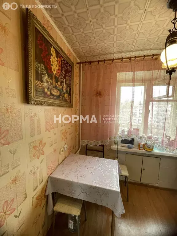 3-комнатная квартира: Октябрьский, 35-й микрорайон, 20 (61 м) - Фото 1