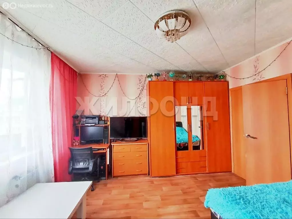 4-комнатная квартира: Новосибирск, улица В. Высоцкого, 41 (77.2 м) - Фото 0