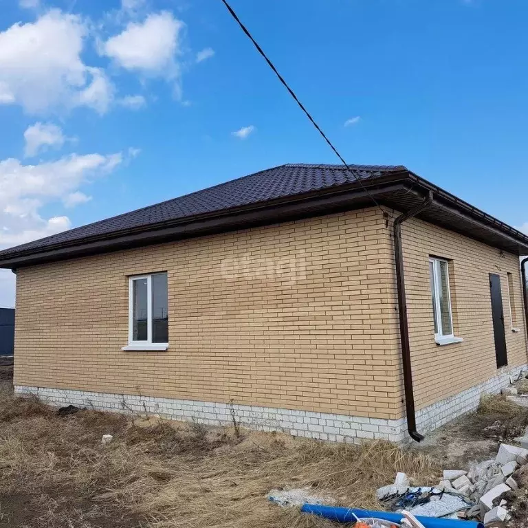 Дом в Воронежская область, Новоусманский район, Отрадненское с/пос, с. ... - Фото 1