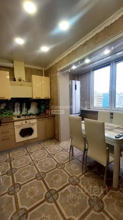 3-к кв. Смоленская область, Смоленск ул. Авиаторов, 5 (78.8 м) - Фото 0