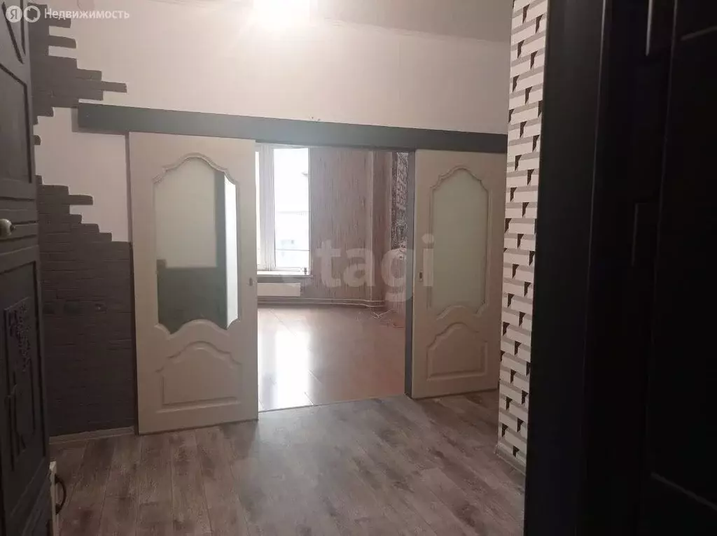2-комнатная квартира: Абакан, улица Стофато, 5Д (66.7 м) - Фото 0
