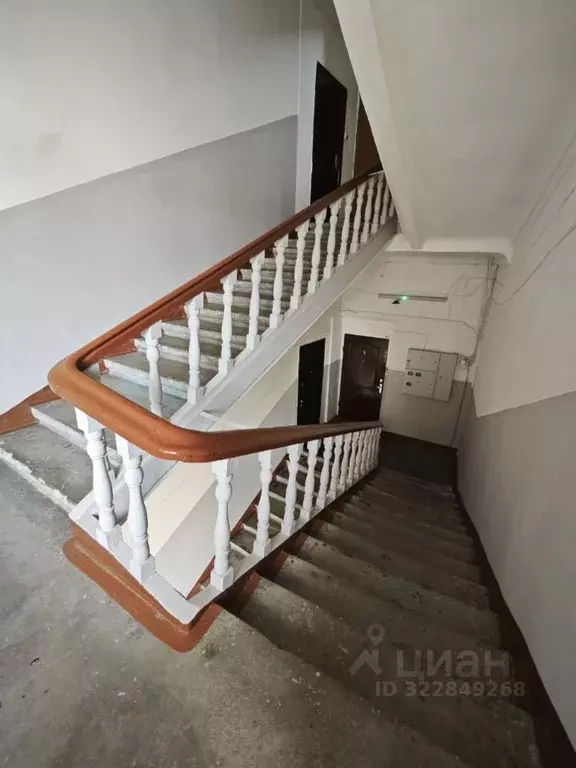 2-к кв. Псковская область, Псков Октябрьский просп., 12 (80.2 м) - Фото 2