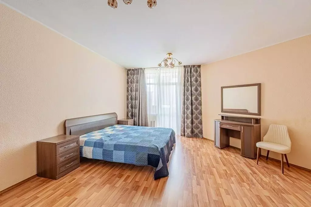 3-к кв. Свердловская область, Екатеринбург ул. Маршала Жукова, 13 ... - Фото 2