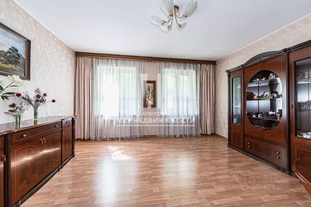 3-к кв. Калининградская область, Калининград Калужская ул., 24 (90.0 ... - Фото 1