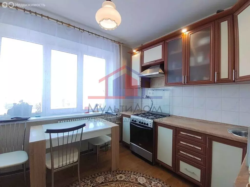 2-комнатная квартира: Губкин, улица Дзержинского, 121А (52.7 м) - Фото 1