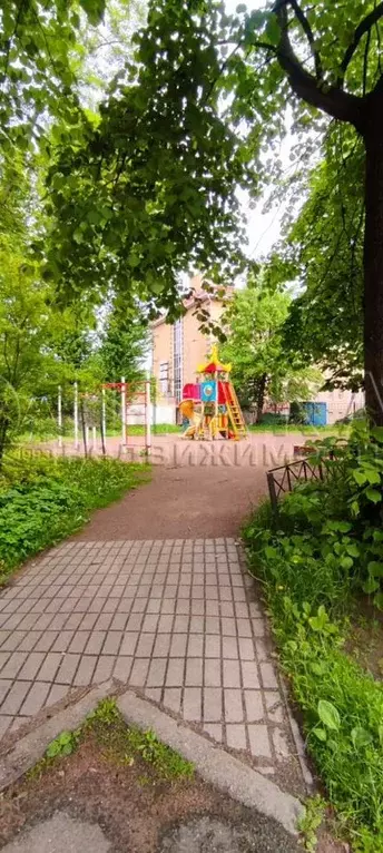 Комната 54 м в 4-к., 2/5 эт. - Фото 0