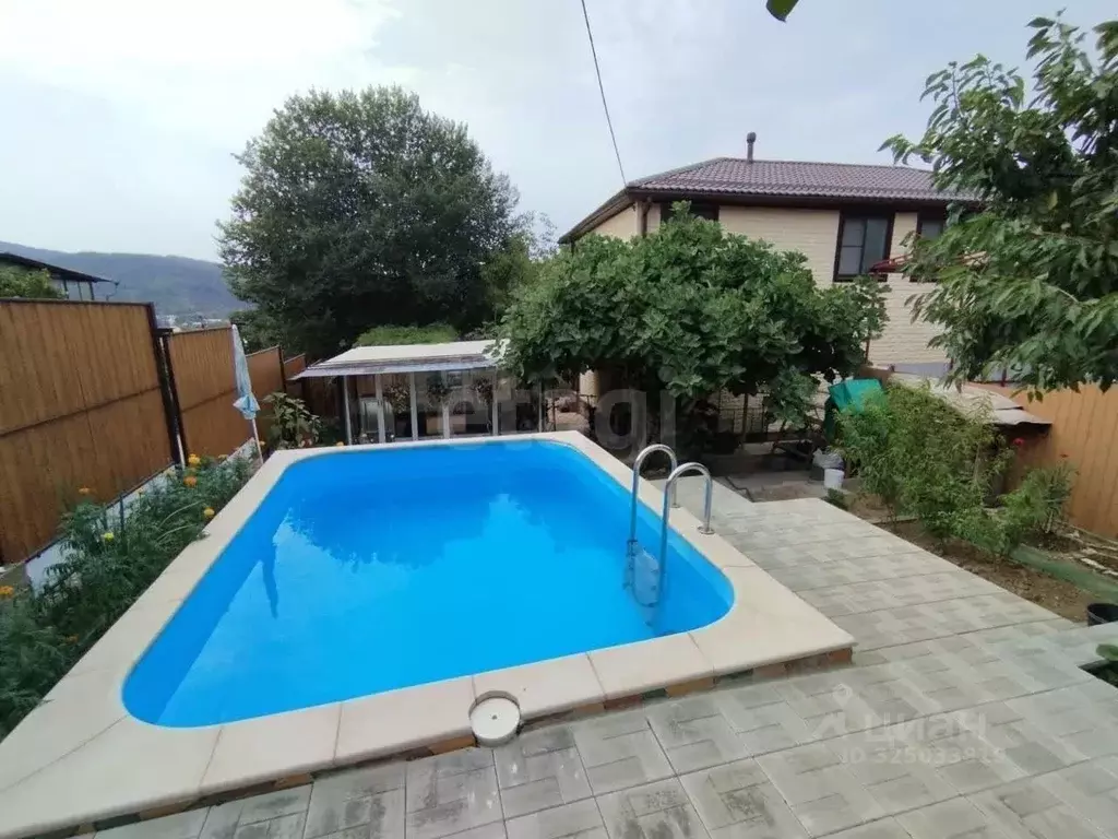 Дом в Краснодарский край, Геленджик городской округ, с. ... - Фото 1