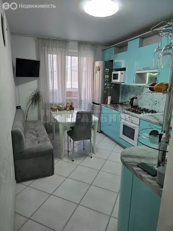 2-комнатная квартира: Смоленск, улица Черняховского, 15 (63 м) - Фото 1