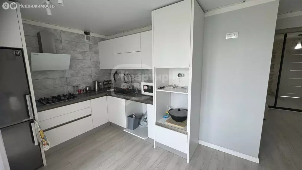 2-комнатная квартира: Владимир, улица Василисина, 2 (62 м) - Фото 0
