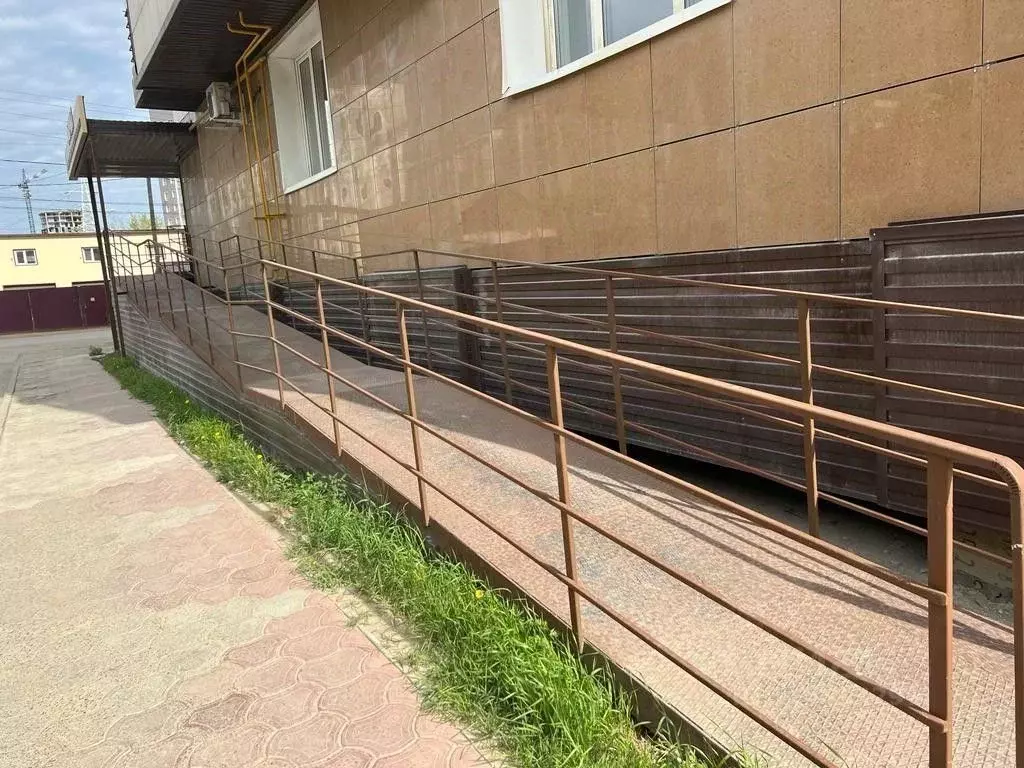 Помещение свободного назначения в Саха (Якутия), Якутск ул. Клары ... - Фото 2