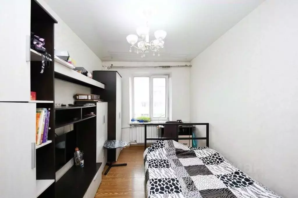 3-к кв. Омская область, Омск ул. Пушкина, 109 (64.0 м) - Фото 1
