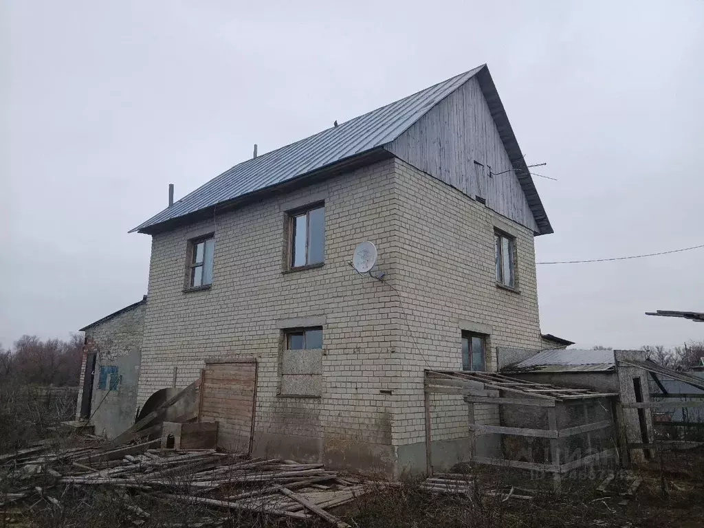 Дом в Саратовская область, д. Юрьевка пер. Юрьевский, 8Г (131 м) - Фото 1