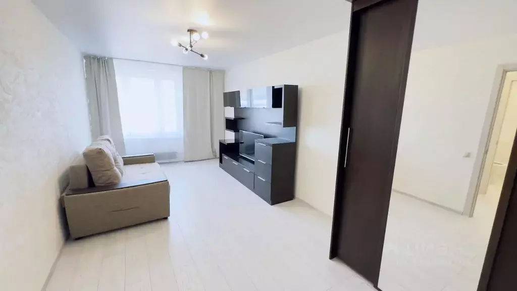 2-к кв. Москва ул. Авиаторов, 11К1 (40.0 м) - Фото 1