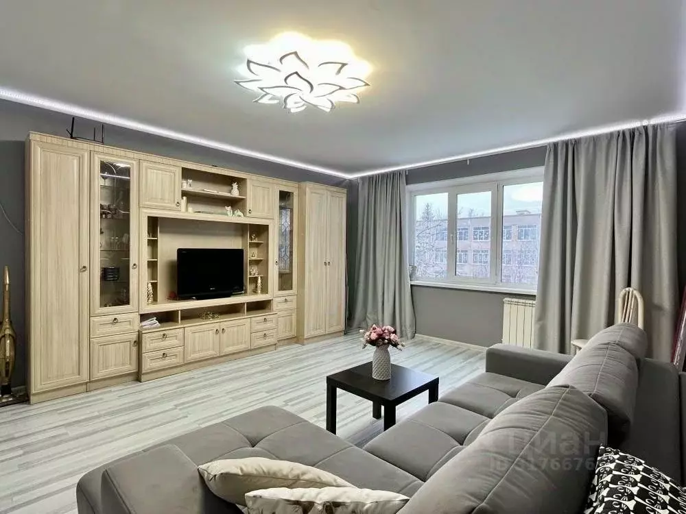 3-к кв. Омская область, Омск ул. Дианова, 12/1 (69.2 м) - Фото 1