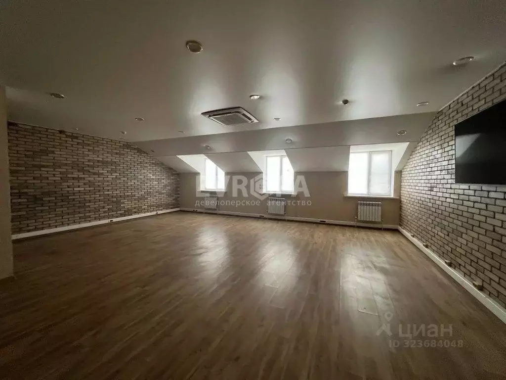 Офис в Ульяновская область, Ульяновск ул. Орлова, 28/58 (250 м) - Фото 1