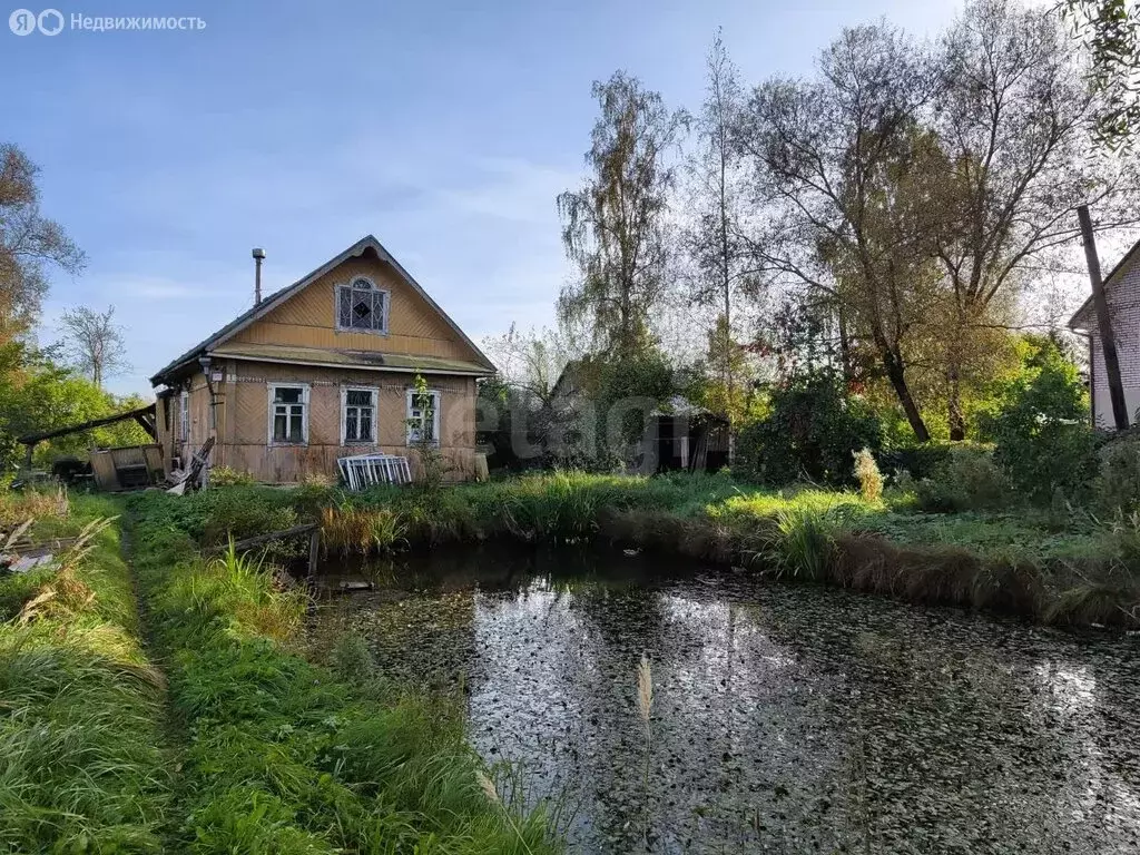 Дом в городской посёлок Ульяновка, проспект Володарского (53.3 м) - Фото 1