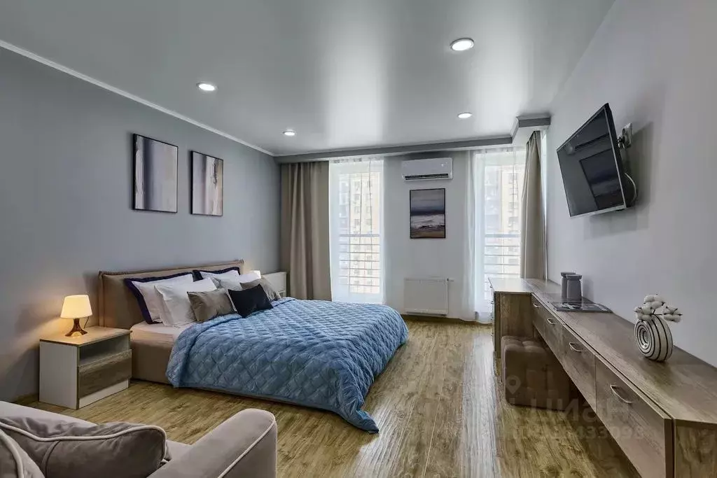 2-к кв. Тюменская область, Тюмень ул. 50 лет Октября, 57Ак1 (75.0 м) - Фото 1