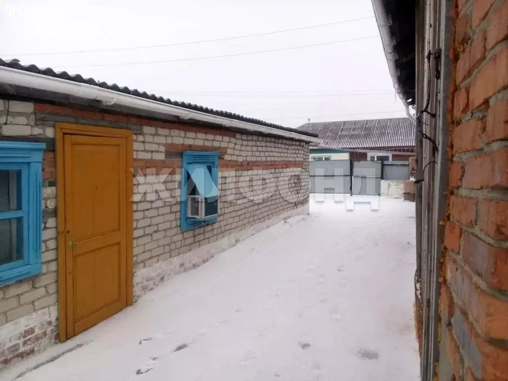 3-комнатная квартира: Камень-на-Оби, Юбилейная улица, 12 (63.3 м) - Фото 2