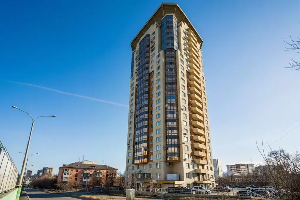 Гараж в Свердловская область, Екатеринбург ул. Московская, 70 (15 м) - Фото 1