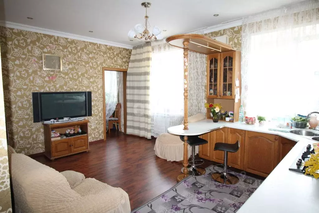 2-к кв. Ульяновская область, Ульяновск ул. Гончарова, 7 (63.8 м) - Фото 0