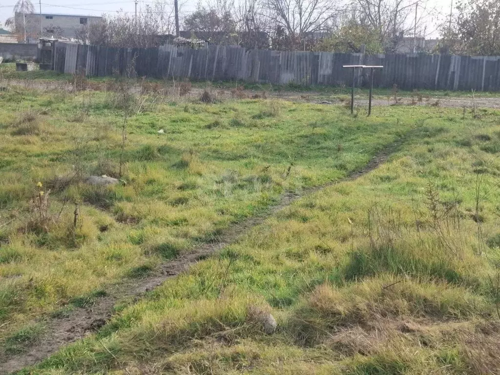 Участок в Северная Осетия, Беслан Правобережный район, ул. 4-я ... - Фото 1