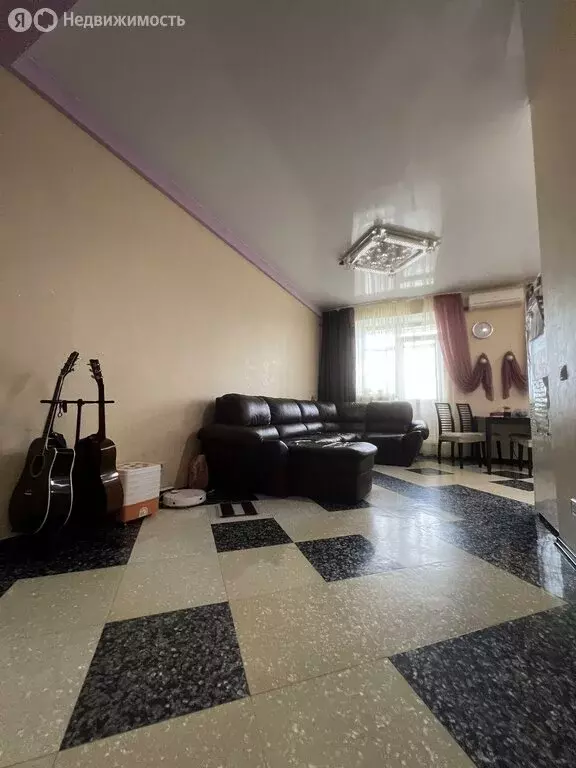 4-комнатная квартира: Омск, микрорайон СибНИИСХоз, 5-я Крайняя улица, ... - Фото 1