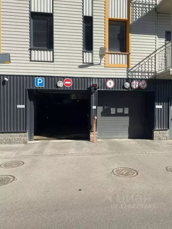 Гараж в Санкт-Петербург ул. Лагоды, 1 (13 м) - Фото 1