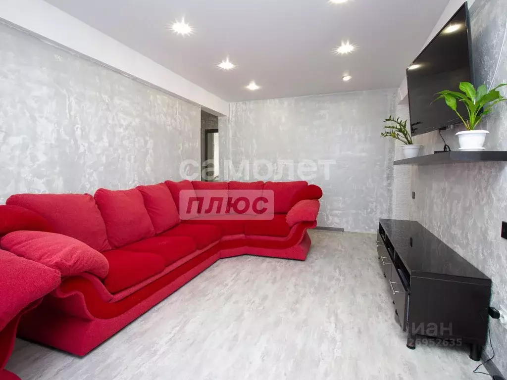 3-к кв. Ульяновская область, Ульяновск ул. Варейкиса, 1 (59.86 м) - Фото 1