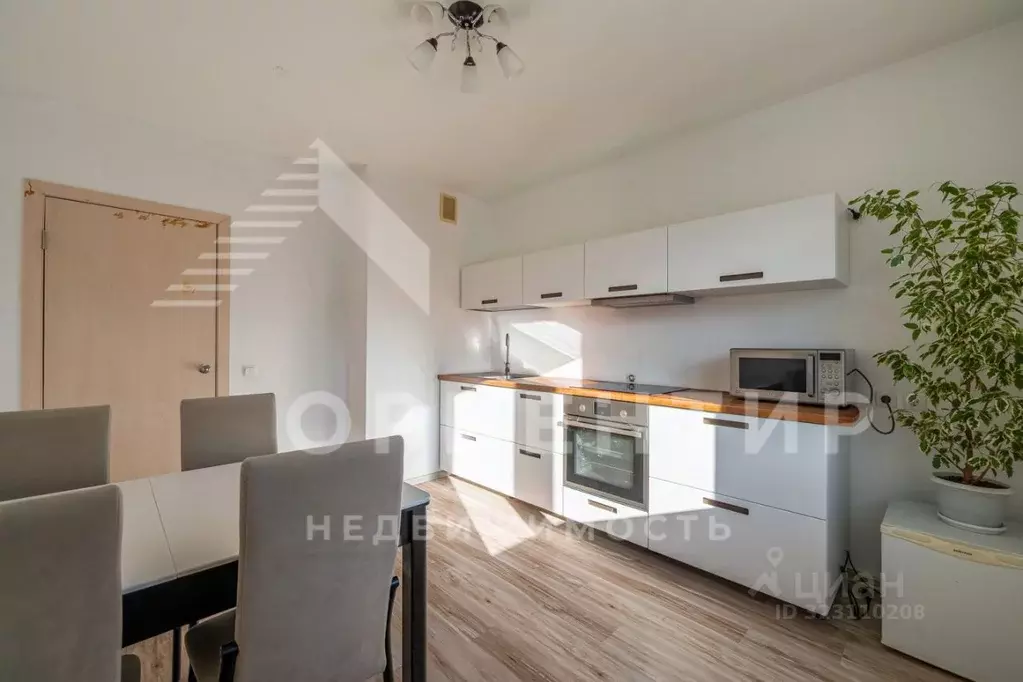 2-к кв. Свердловская область, Екатеринбург ул. Юлиуса Фучика, 11 (71.8 ... - Фото 2