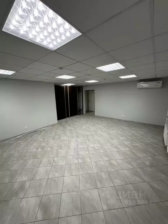 Помещение свободного назначения в Татарстан, Казань ул. Юлиуса Фучика, ... - Фото 0