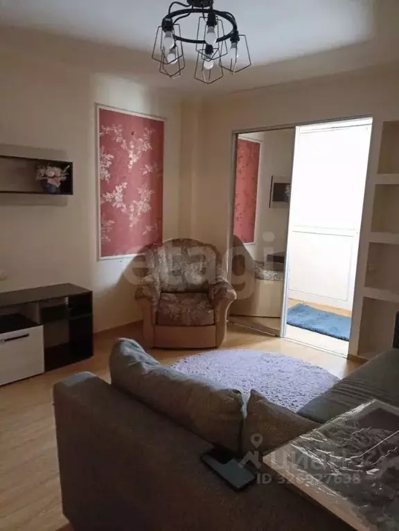 1-к кв. Тюменская область, Тюмень ул. Республики, 237 (40.0 м) - Фото 1