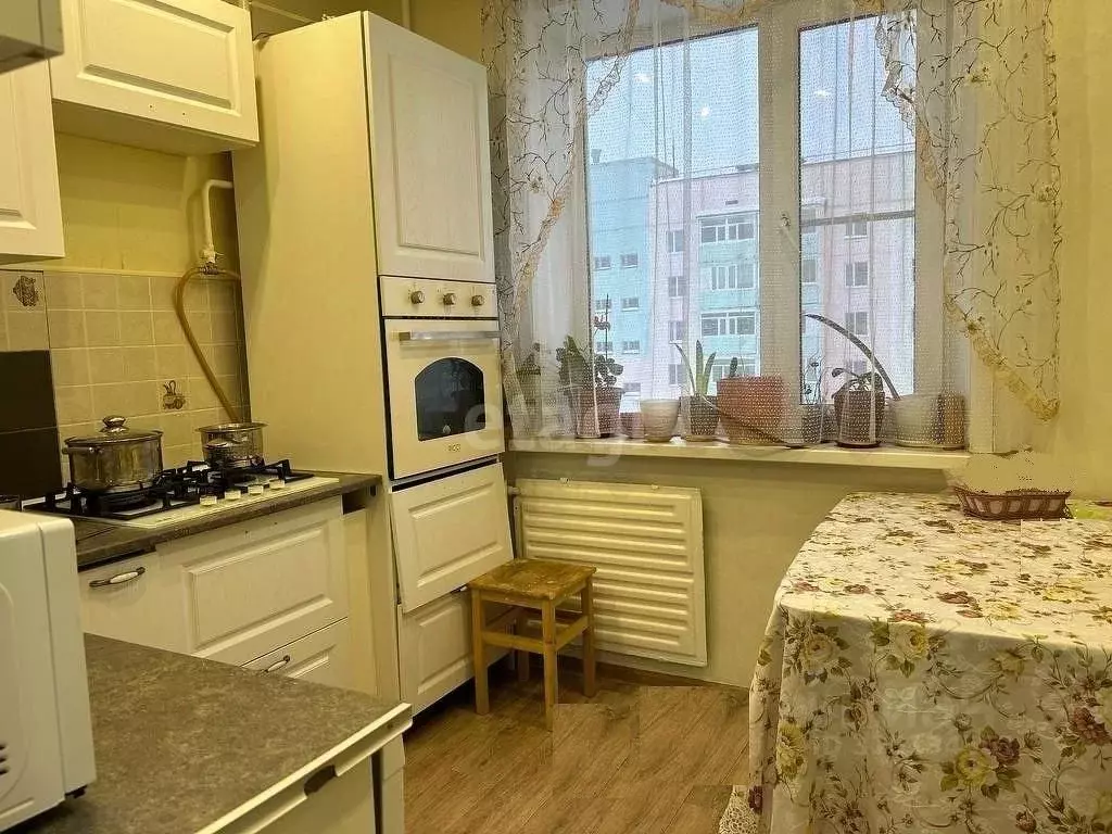 2-к кв. Коми, Усинск Молодежная ул., 26 (50.7 м) - Фото 0