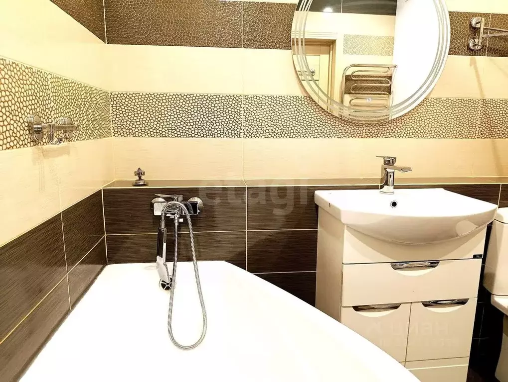 1-к кв. Вологодская область, Череповец ул. Раахе, 54 (53.2 м) - Фото 1