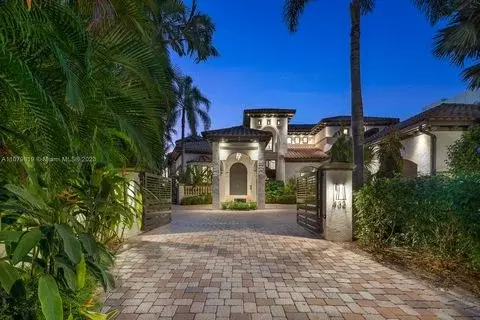 Hibiscus Island - Фото 2