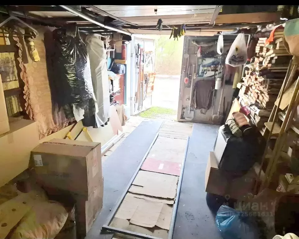 Гараж в Краснодарский край, Новороссийск ул. Советов, 18 (27 м) - Фото 1