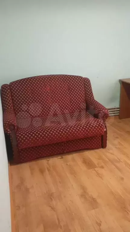 Комната 12 м в 4-к., 2/2 эт. - Фото 1