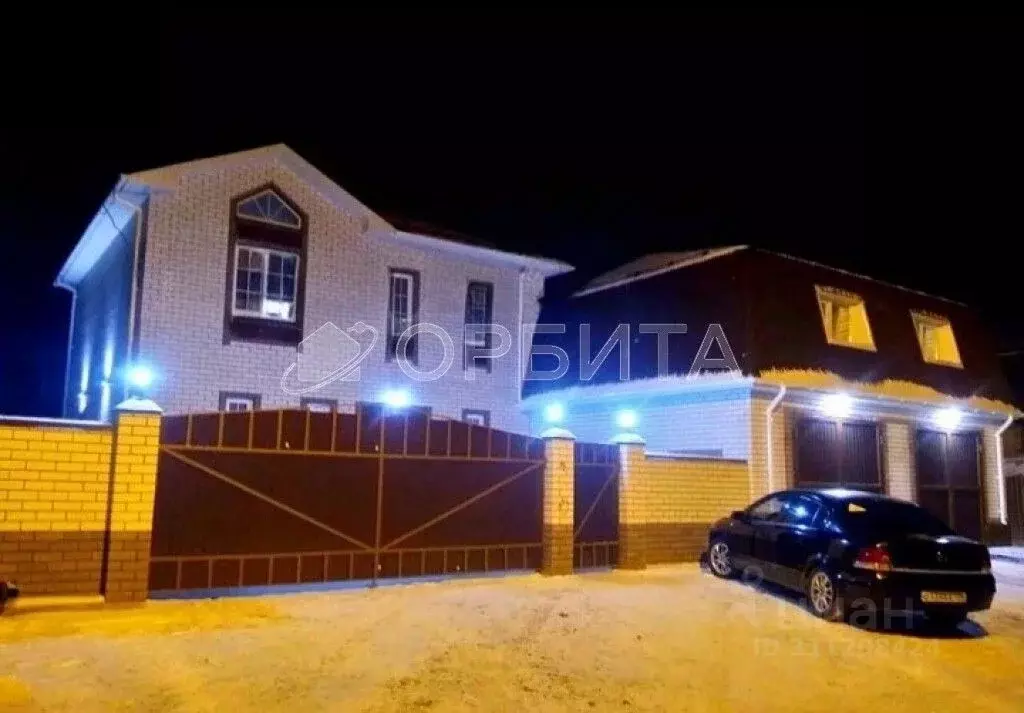 Дом в Тюменская область, Тюмень ул. Рублевская, 37 (180 м) - Фото 1