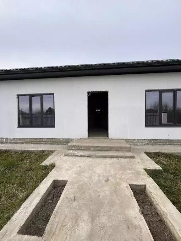 Дом в Адыгея, Тахтамукайский район, Козет аул ул. Комсомольская (101 ... - Фото 1