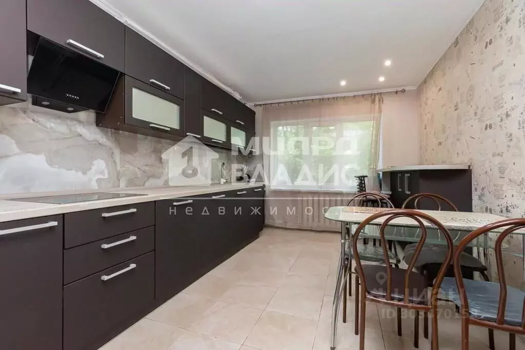 Дом в Омская область, Омск ул. Ульяновская подстанция, 1 (85 м) - Фото 1