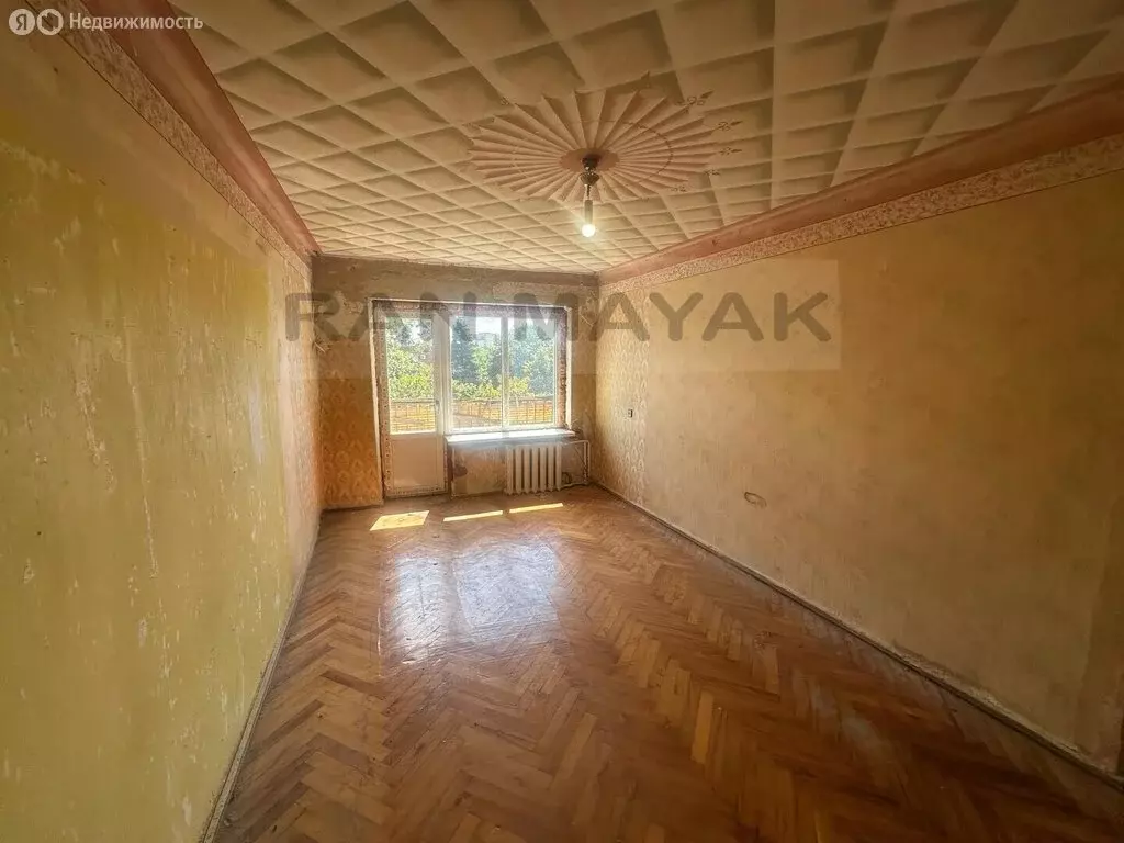 3-комнатная квартира: Майкоп, улица Димитрова, 11/1 (58 м) - Фото 1