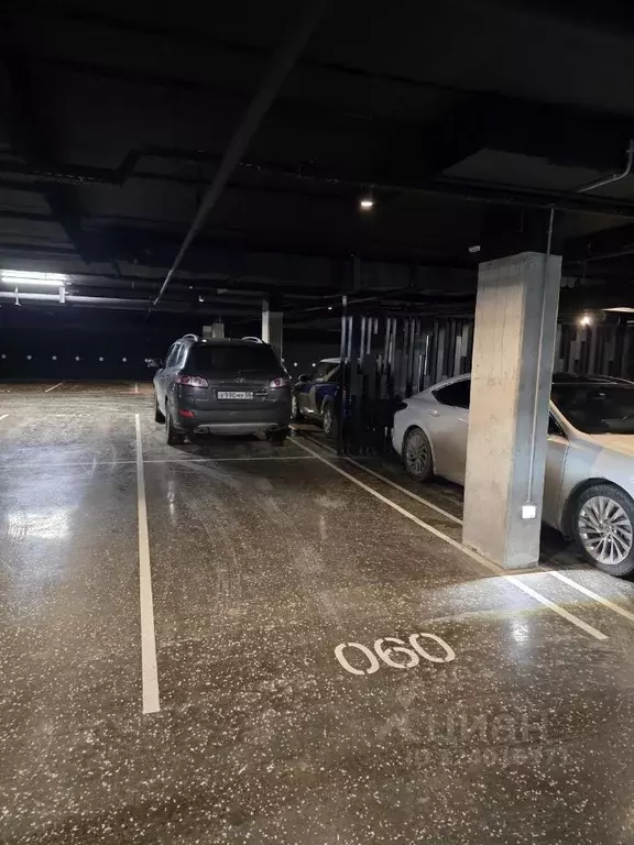 Гараж в Омская область, Омск ул. Б.Г. Шаронова, 9 (15 м) - Фото 1