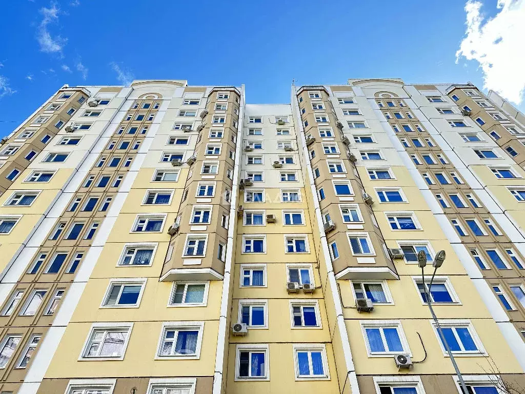 Продается 3-комнатная квартира - Фото 1