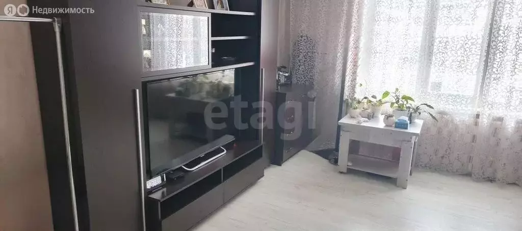 3-комнатная квартира: Миасс, Донская улица, 1 (64 м) - Фото 1