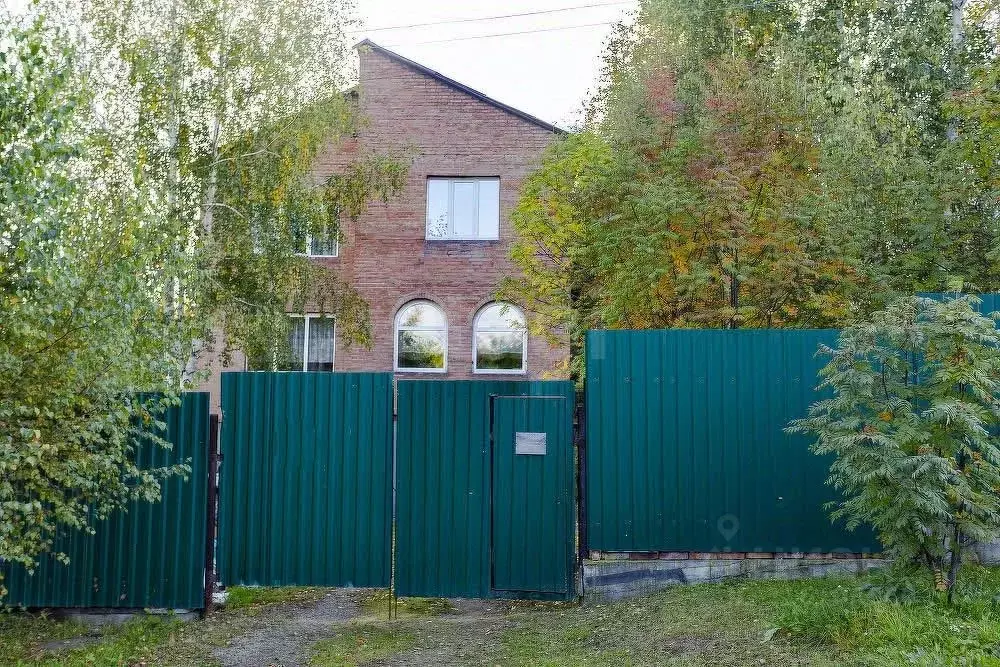 Дом в Кемеровская область, Новокузнецк Липовая ул., 6 (265 м) - Фото 0