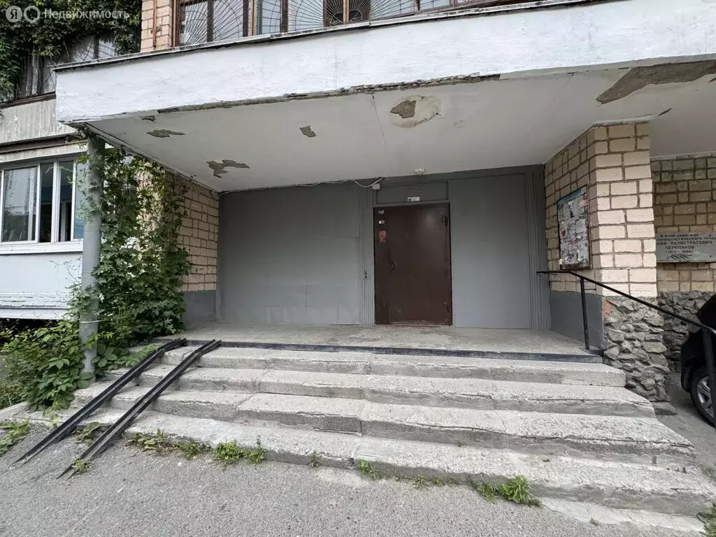 1-комнатная квартира: Екатеринбург, улица Азина, 40 (37.1 м) - Фото 1