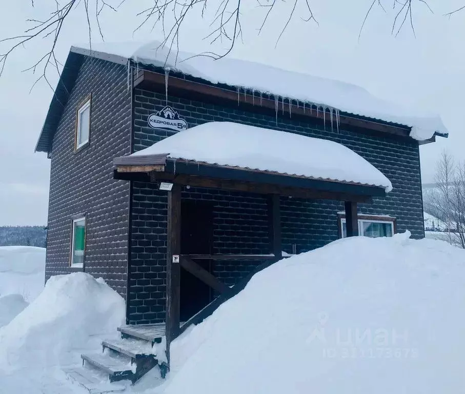 Дом в Кемеровская область, Таштагольский район, Шерегешское городское ... - Фото 0